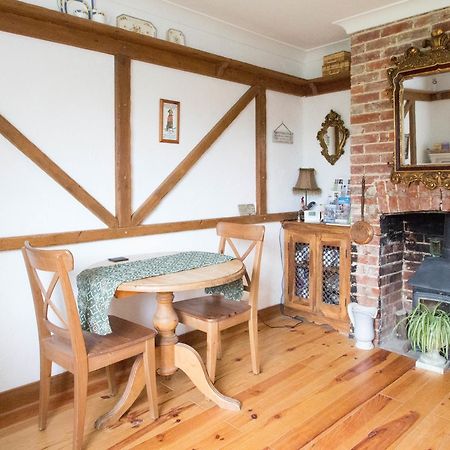 Flint Cottage Chichester Exterior photo